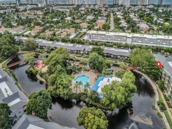 Quick drive to Downtown Naples and Venetian Bay